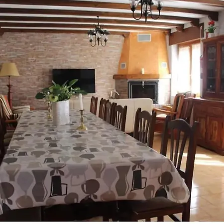 Family House In With Fenced Garden * Peral de Arlanza