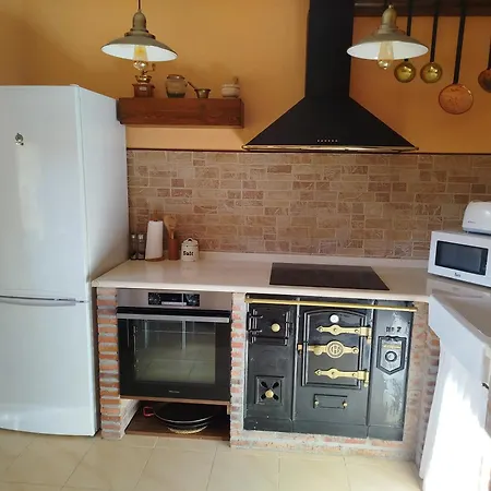 Family House In With Fenced Garden Peral de Arlanza