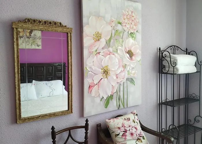 בית נופש Family House In With Fenced Garden *